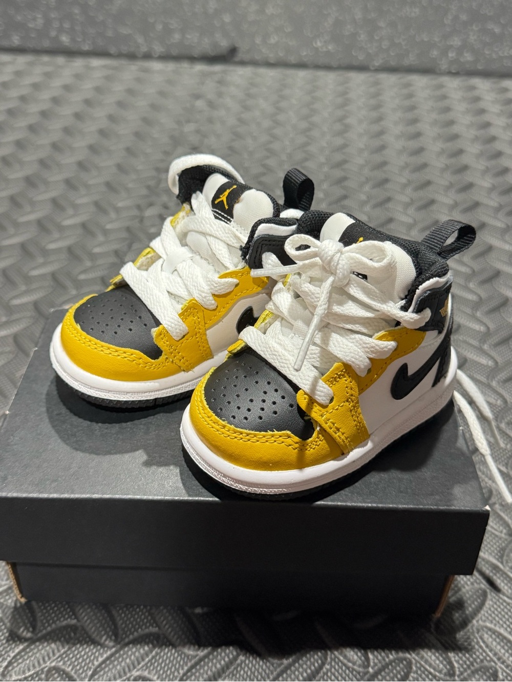 Nike baby sneakers- 2C-NIB